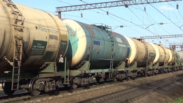 Электровоз ВЛ80С-366 с грузовым поездом смотреть онлайн