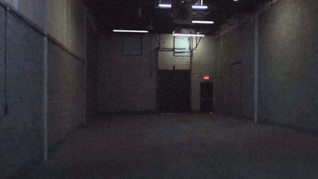 Как ВЫЖИТЬ в ЗАКУЛИСЬЕ? Невозможно выжить? (The Backrooms) смотреть онлайн