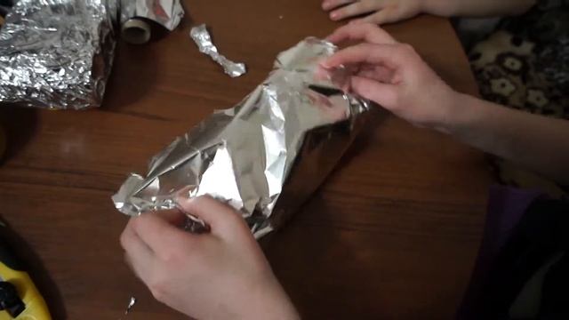 Танк из фольги и коробок(подарок папе, дедушке)ПОДЕЛКА смотреть онлайн