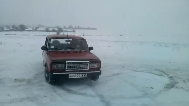 Зима ВАЗ 2107...