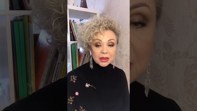Мужчина смотрит на чужих женщин. Что делать? смотреть онлайн