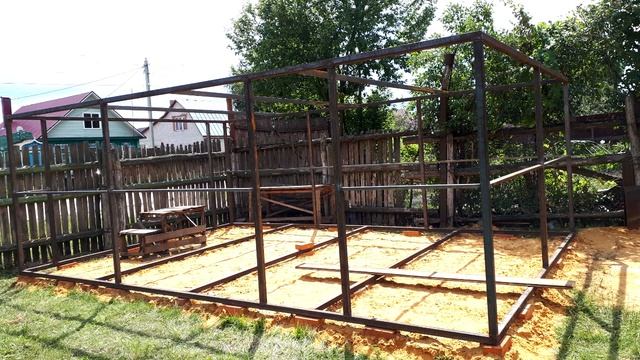 Металлический гараж своми руками стоимостью 50 тыс. рублей - часть 1 "скелет" смотреть онлайн