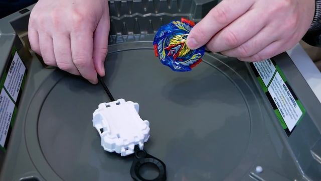 БЕЙБЛЭЙД ОБЗОР ЛАУНЧЕРОВ Все что нужно знать про запускали BeyBlade Burst Launcher смотреть онлайн