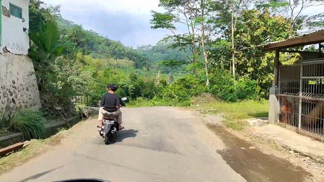 Menyusuri Jalan Selajambe - Subang Kuningan | Seru dan Menyenangkan смотреть онлайн