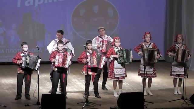 Народный ансамбль "Вишур мылкыд" Шарканского района Удмуртии смотреть онлайн