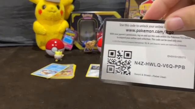 Pokemon Sword and Shield Rebel Clash Elite Trainer Box смотреть онлайн