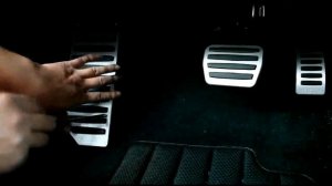Установка накладок на педали Audi A1