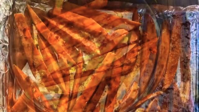 ???ХРУСТЯЩИЙ БАТАТ ФРИ С ПАПРИКОЙ ЗАПЕЧЁННЫЙ В ДУХОВКЕ??? смотреть онлайн