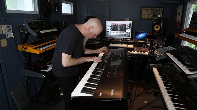 SampleTank 3 Stage Electric Piano with Jordan Rudess смотреть онлайн
