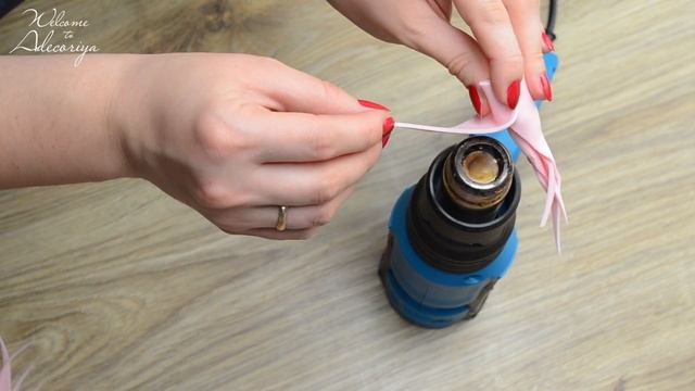 Маленькие РОЗЫ из обрезков изолона, без клея! Adecoriya | DIY Isolon rose смотреть онлайн