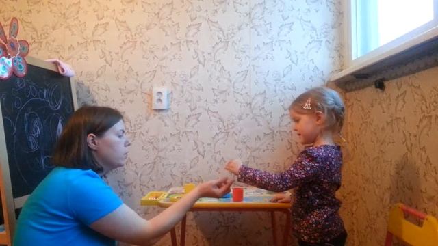 Английский с мамой. Играем в мяч по- английски. Эпизод 7 смотреть онлайн