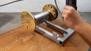 Как сделать станок из болгарки, УШМ, токарный станок своими руками в домашних условиях