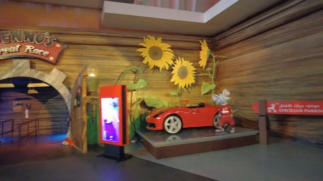 Ferrari World in Abu Dhabi Tour | Fastest Roller Coaster In The World! смотреть онлайн