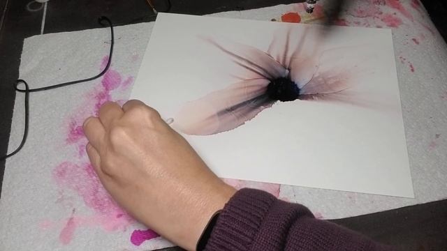 #16 Blowing large petals with alcohol ink and airbrush смотреть онлайн