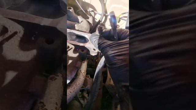 Swapping Carby's on my Vintage Hilux trucks. смотреть онлайн