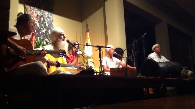 Snatam Kaur - Ad Gure Name