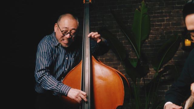 Plays Standards 【 O 】" Over the rainbow " June , 2022. Jazz guitar and bass duo смотреть онлайн