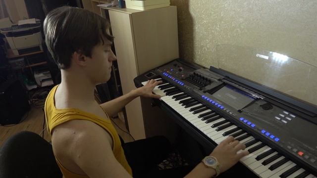 Попурри шансон Мурка, Бублики, Цыпленок жареный А ну-ка убери свой чемоданчик на синтезаторе Genos смотреть онлайн