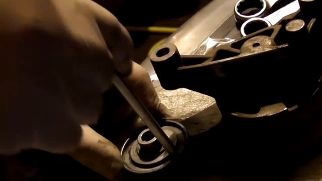 ЗАМЕНА РОЛИКА, НАТЯЖИТЕЛЯ РЕМНЯ ГЕНЕРАТОРА | volkswagen passat b6 смотреть онлайн