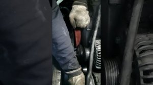 Как открутить вискомуфту на автомобиле VW LT35