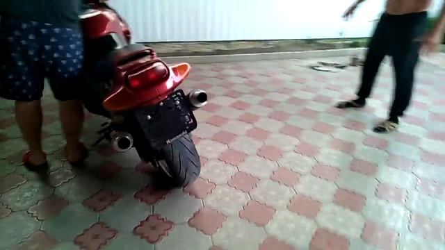 Kawasaki ZZR 1100
