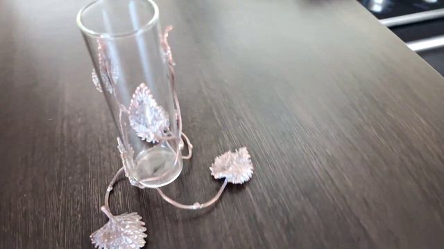 Подставка для вазы из листьев крапивы. Медная мастерская GALATEA смотреть онлайн