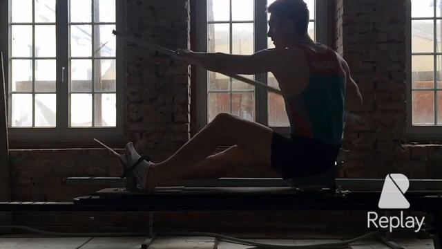 Training on rowing machine смотреть онлайн