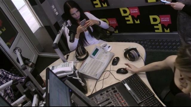 Анастасия Решетова на радио DFM смотреть онлайн