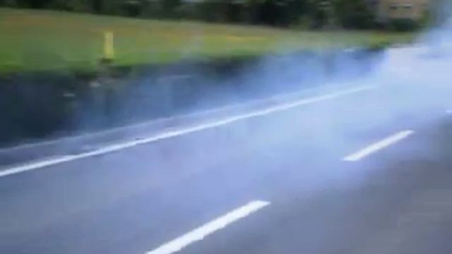 GTI Treffen 2010 Wörthersee Burnout Audi 100 und Vw Golf VR6 Velden смотреть онлайн