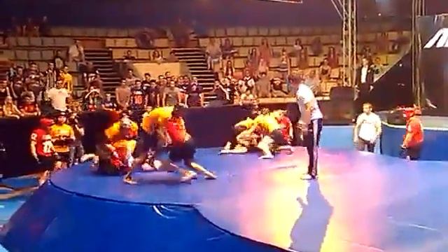 Лига 8 файт (Семья) смотреть онлайн