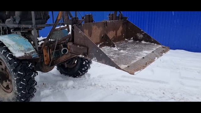 Самодельный трактор- погрузчик. Работа механизма ковша без гидравлики смотреть онлайн