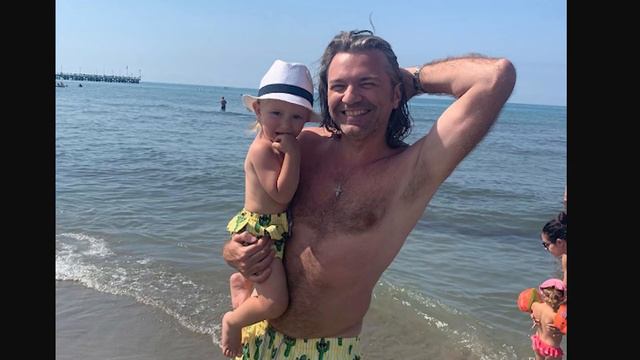 Растет точной копией: Маликов очаровал снимком крохи-сынишки от суррогатной матери смотреть онлайн