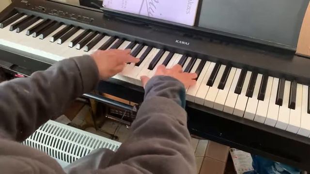 Safe versus less safe piano techniques Kawai ES110 piano Alex Govier смотреть онлайн