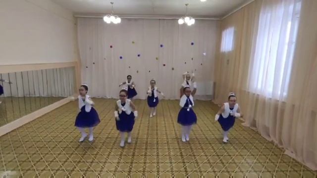 Детский сад №40. Танец "Новый год" смотреть онлайн