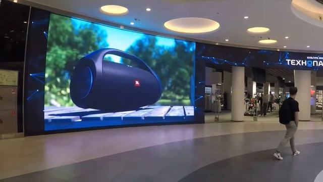 Видеоэкран для магазина "Технопарк", ТЦ "Метрополис", г. Москва, Р4 смотреть онлайн