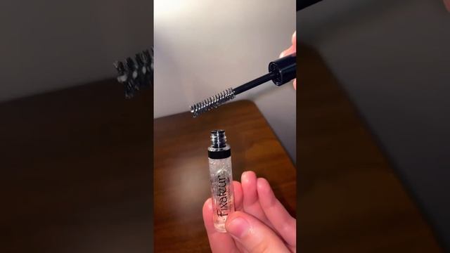 Гель для бровей и ресниц Vivienne Sabo Fixateur смотреть онлайн
