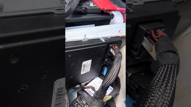 Sam Module 2007Mercedes Benz R Class video explanation  car fix.