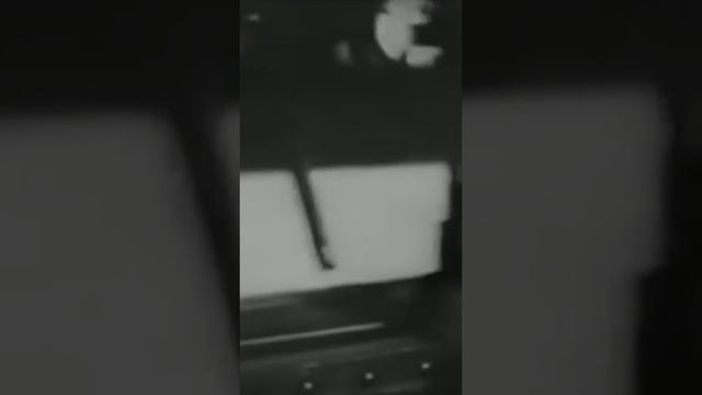 Крупный калибр. Гаубица PzH 2000 #Shorts смотреть онлайн