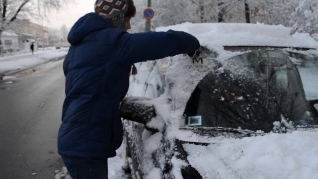 Торжественное снятие наклейки "М" смотреть онлайн