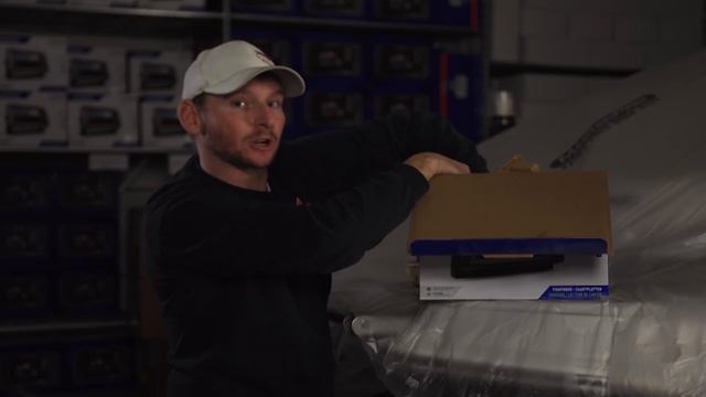 Lowrance HOOK2-9 Tripleshot What's In The Box?!