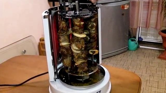 Электрошашлычница SATURN 3 в 1 (на 6 шампуров) смотреть онлайн