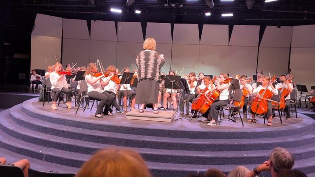 Катя Канкадзе, скрипка, заключний весняний концерт струнного оркестру 13 червня 2023