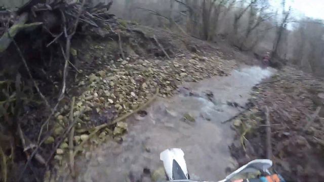 01.01.18 эндуро Крым по реке Бештерек смотреть онлайн