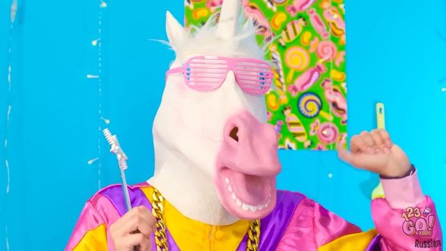 СТАРАЯ ШКОЛА против НОВОЙ ШКОЛЫ: Поединок поваров | Granny & Me от 123GO! FOOD