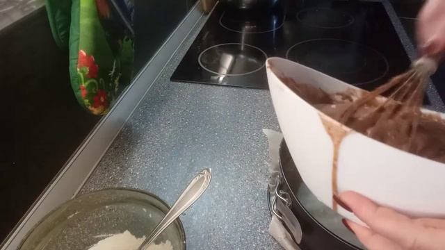 Шоколадно-банановый пирог, простой рецепт смотреть онлайн