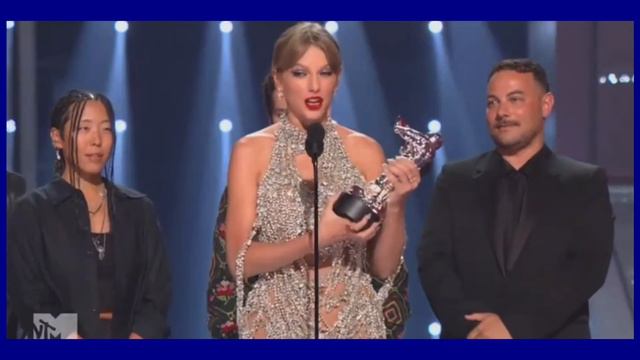 Taylor Swift's MIDNIGHTS 🕰| book recs & analysis смотреть онлайн