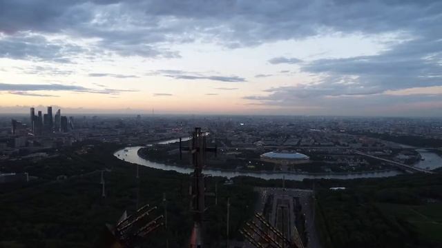 26.05.2017 Шпиль здания МГУ. смотреть онлайн