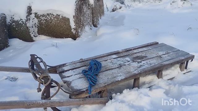 Возим сено в - 25 на лошади/Наш незаменимый помощник! ЖИЗНЬ В ДЕРЕВНЕ ЗИМОЙ❄️ смотреть онлайн