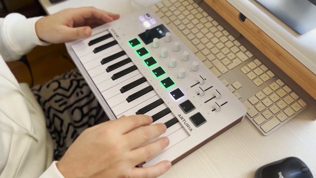 ARTURIA MINILAB 3 | Live looping with Ableton live смотреть онлайн