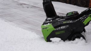 Аккумуляторный снегоуборщик Greenworks GD82ST⚡️ обзор и тест❄️